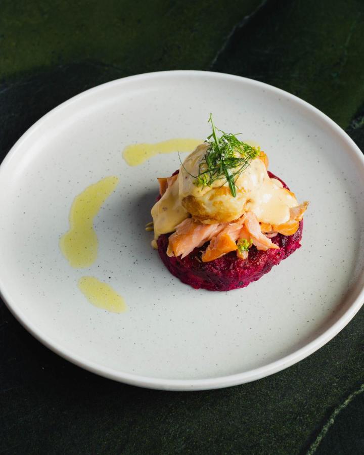 Ebb-Dunedin Exteriör bild Salmon and beetroot